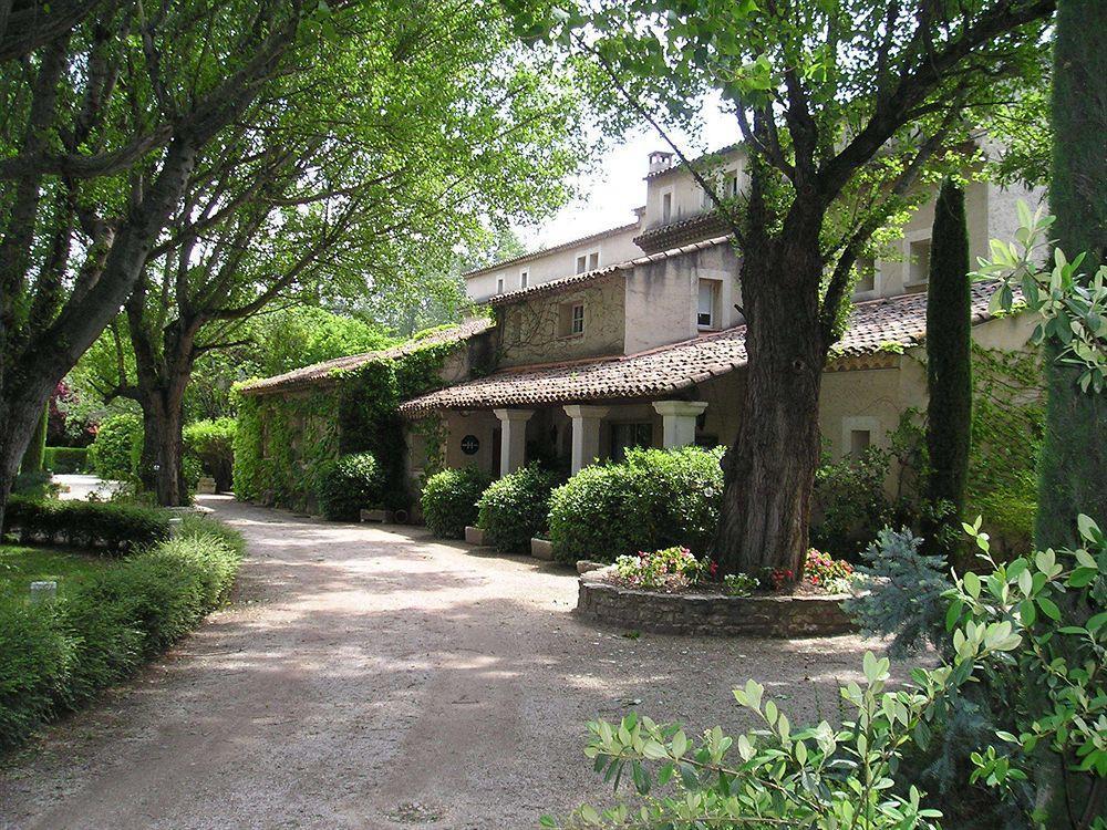 Hotel Mas De Cure Bourse LʼIsle-sur-la-Sorgue Buitenkant foto